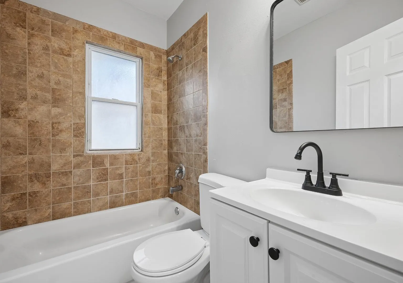 3807 Manola Ave — Photo 3