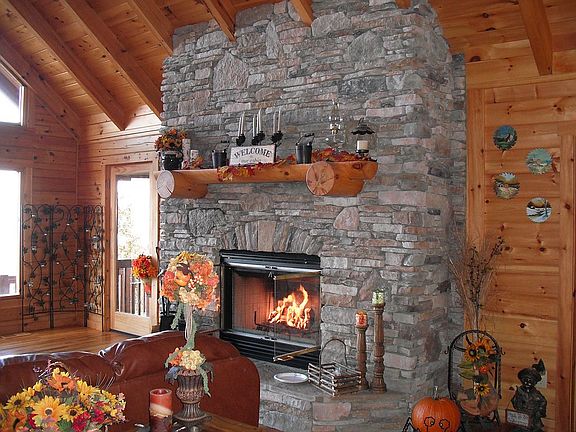 4th image of 6941 Silver Creek Ln