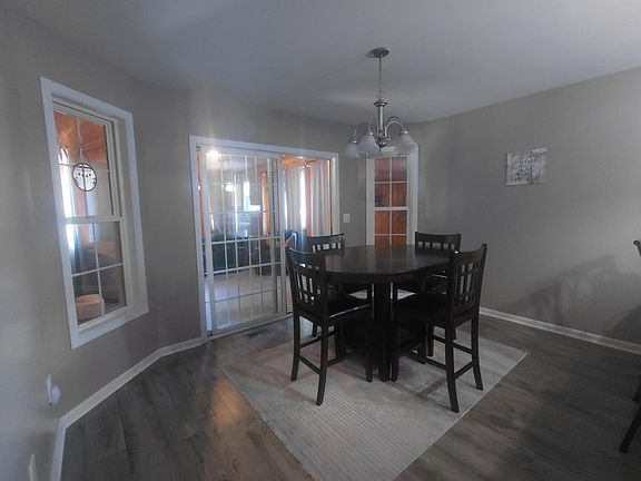 3rd image of 237 Vulpine Dr