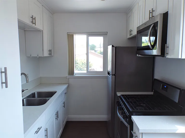 7918 Painter Ave #K — Photo 13