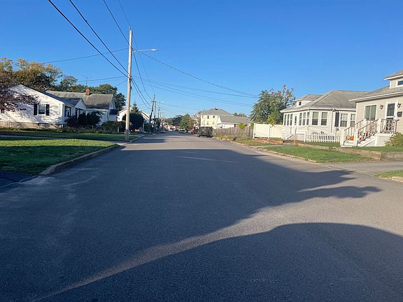 5th image of 89 Vincent Ave