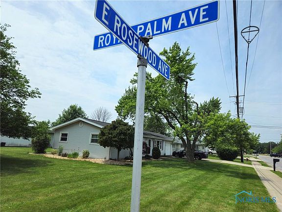 5th image of 317 Rosewood Ave