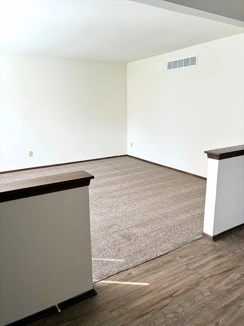 3 Bedroom/ 1.5 Bathroom Townhome for Rent - Waukesha, WI — Photo 2