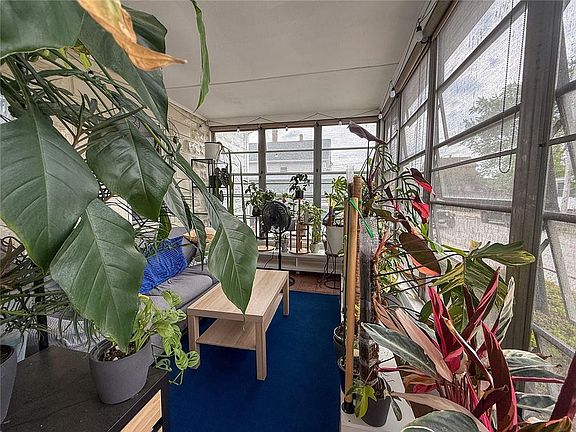 5th image of 65 Bellingham St
