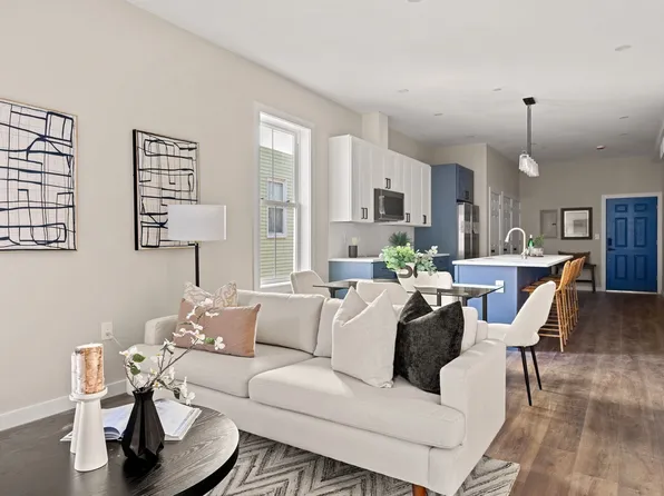 28 Hansborough St #5, Dorchester Center, MA 02124