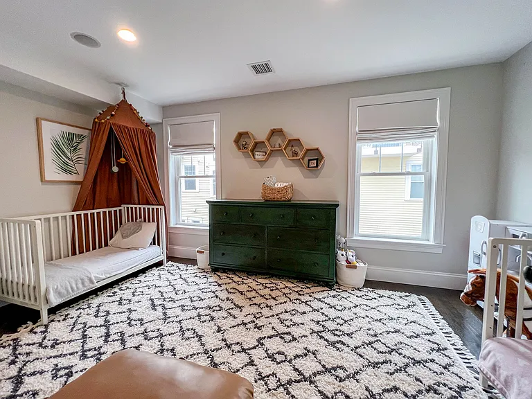 79 Dresser St — Photo 41