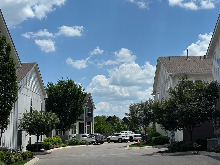 700 James Ave #8 — Photo 5