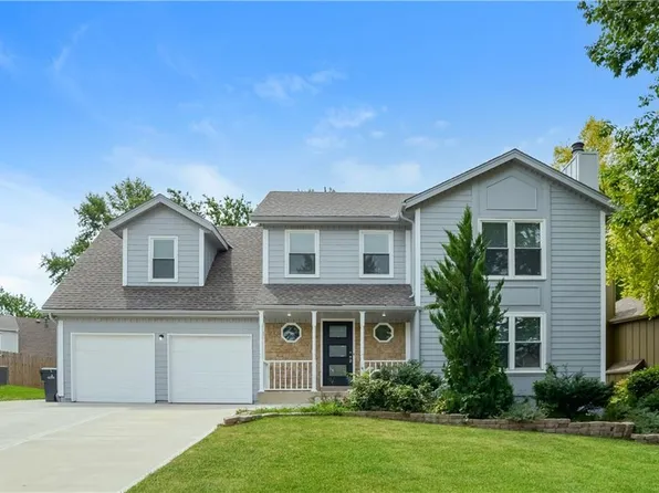 14711 S Arapaho Dr, Olathe, KS 66062