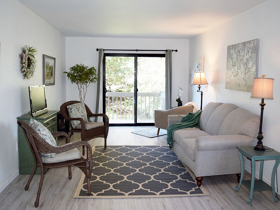 1st image of 511 Cypress St APT 1