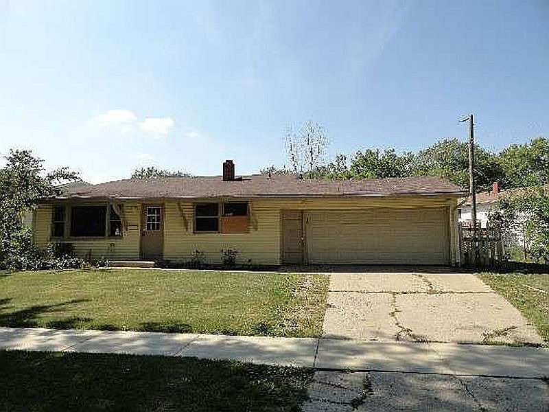1st image of 1531 Plymouth Cir