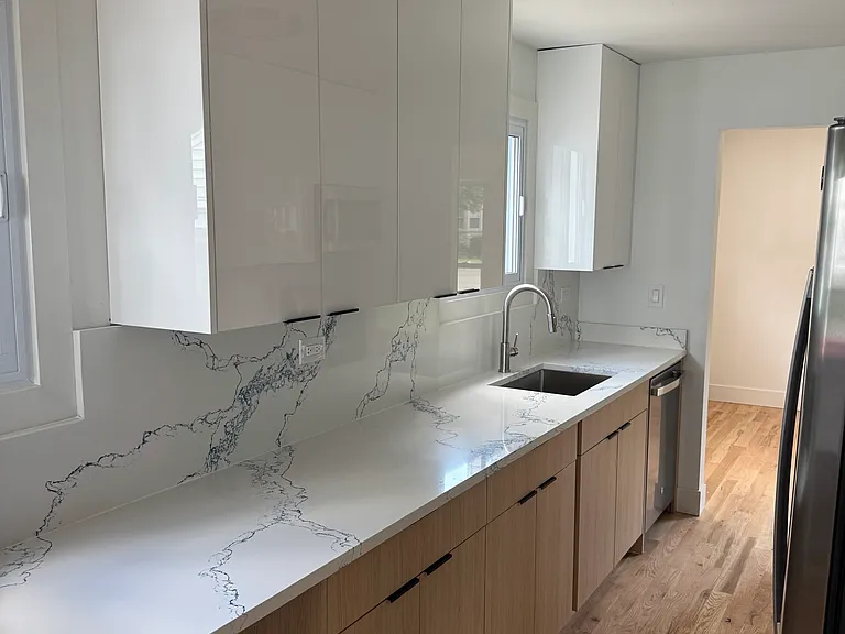 157 N Pershing Ave — Photo 1