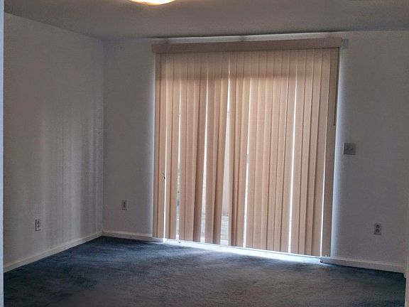 2nd image of 49 Montrose Ave