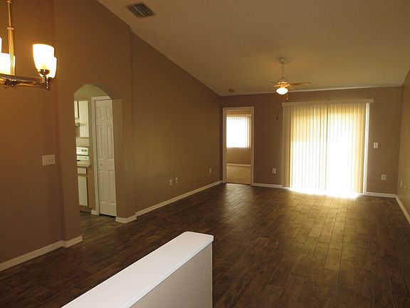 2nd image of 3106 Pine Top Dr