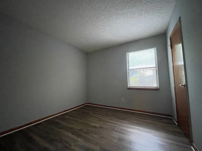 13326 Currituck Dr N — Photo 9