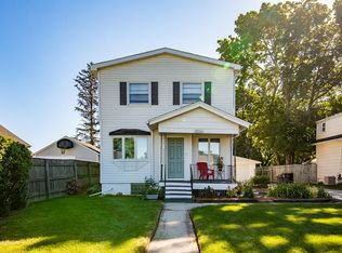 8566 N 42nd St, Brown Deer, WI 53209