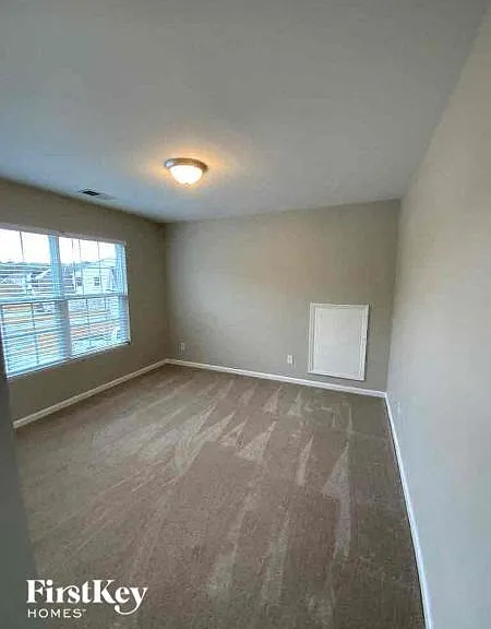 918 Laurel Oak Ln — Photo 9