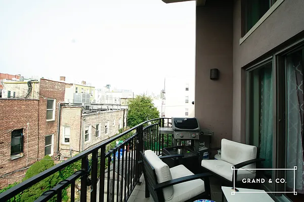 Rented by Grand & Co. | media 14