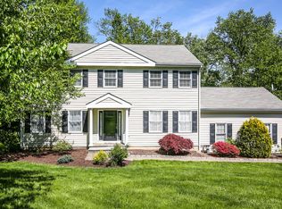 2888 Farm Walk Rd, Yorktown Heights, NY 10598