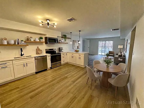 76 Hope St Photo 1