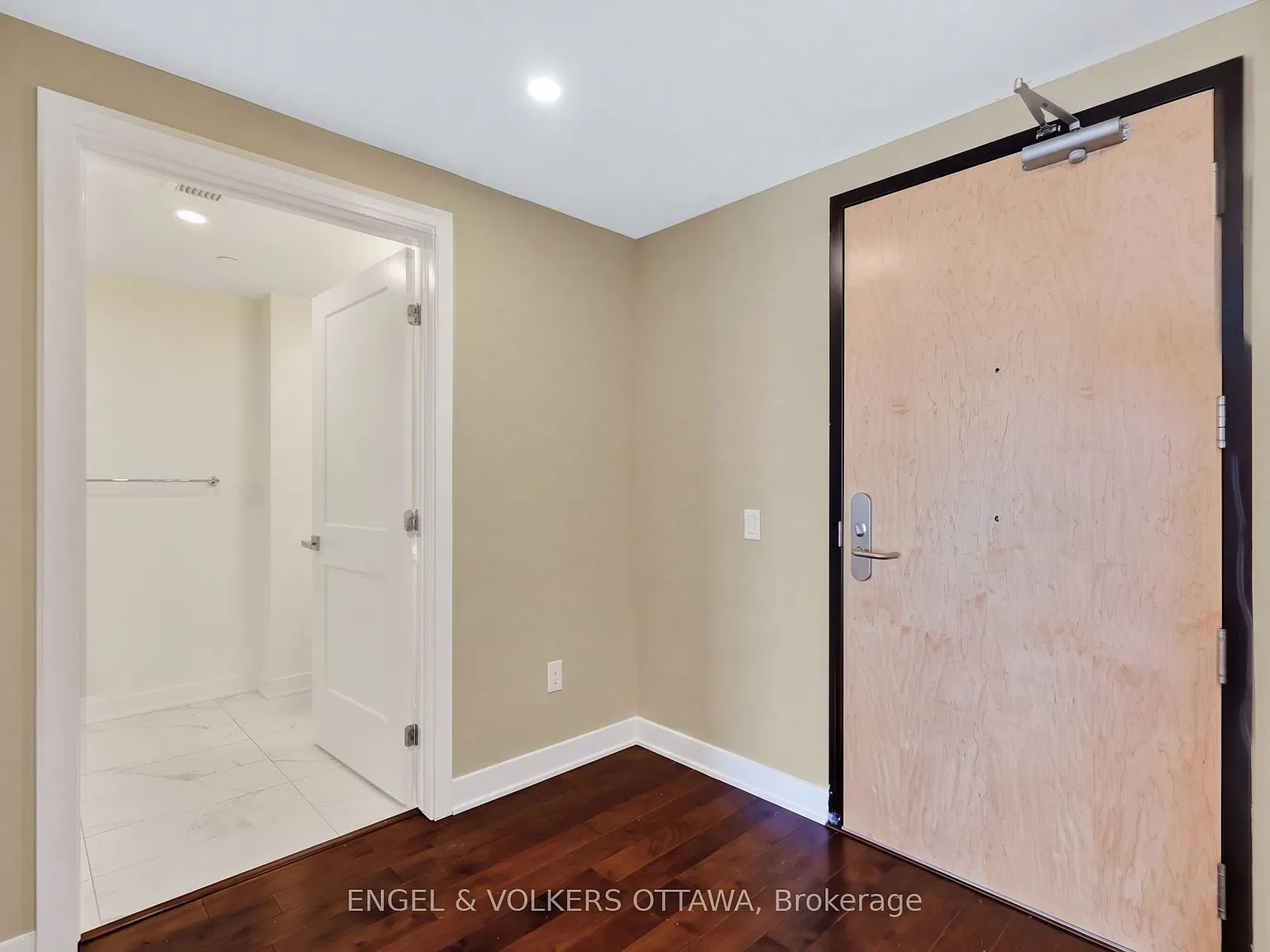 1 bed, $2,300 — Photo 3