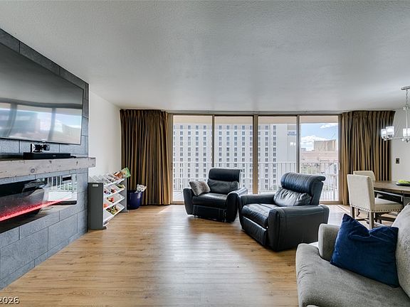 5th image of 205 E Harmon Ave APT 1005