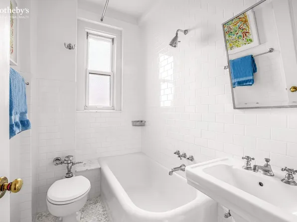 215 East 72nd Street image 11 of 13