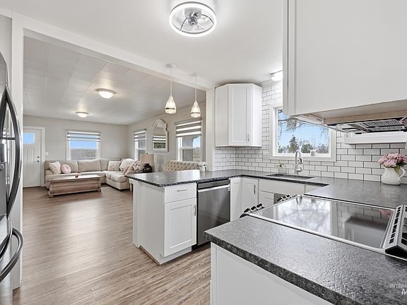 4th image of 9762 Deer Flat Rd