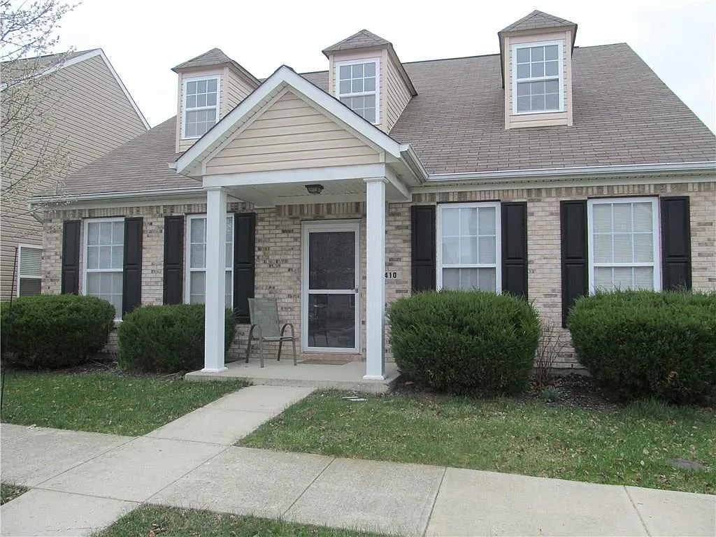 3410 Bloomsbury Ln photo 1