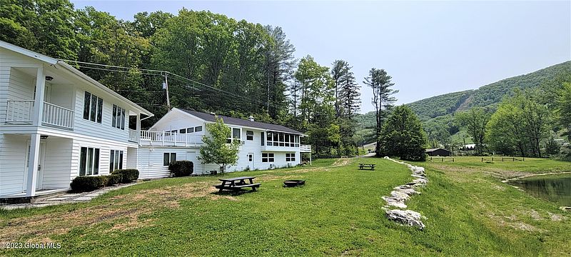 5th image of 38 Catamount Road