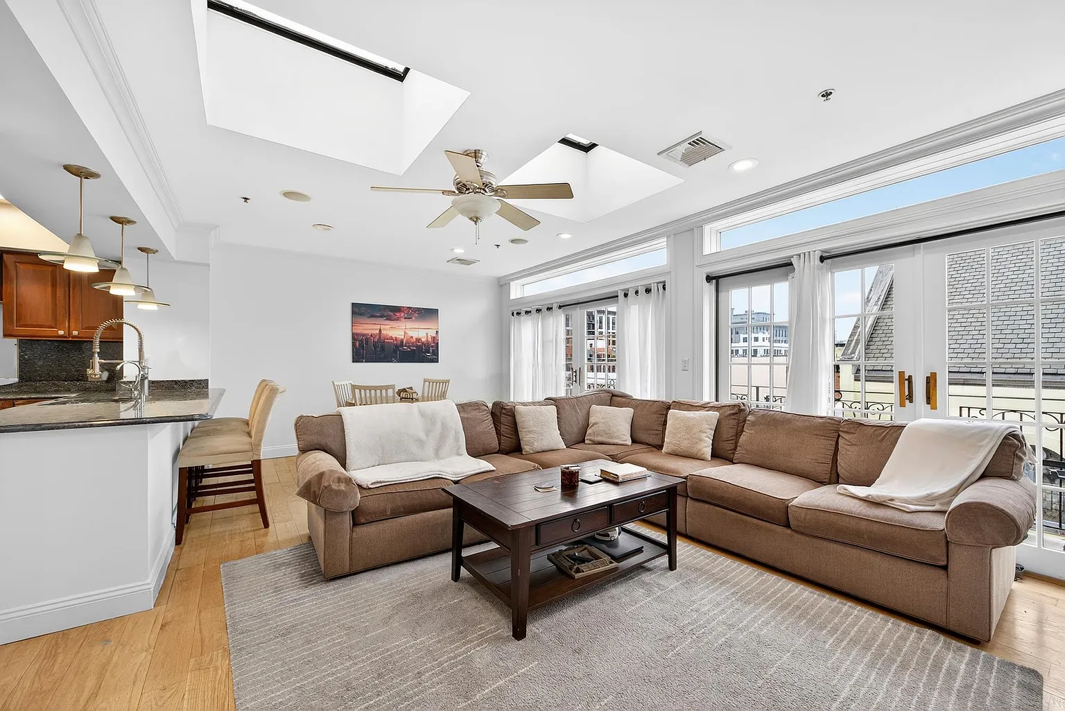 64 Madison St APT 5 photo 1