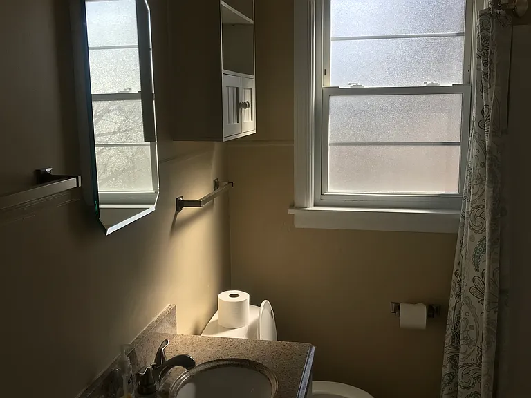8060 Elmwood St — Photo 13