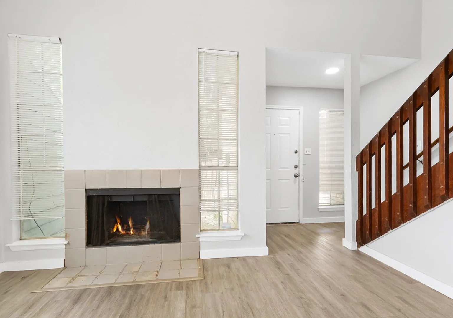 Interior freshly painted-3 Bedroom Fourplex Unit with Private Backyard — Photo 4