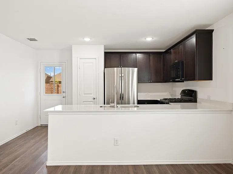 7509 Gray Wolf Ln — Photo 10