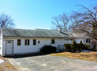 22 Skyline Drive Ext, Danbury, CT 06810
