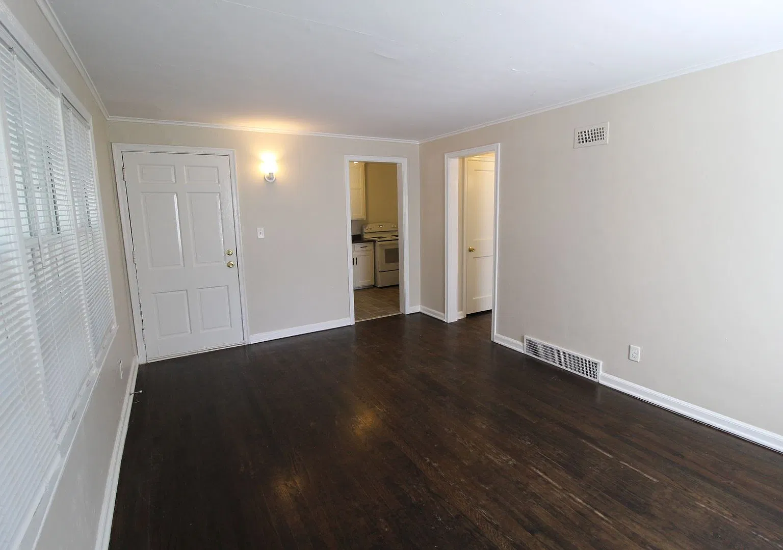 1 Bedroom 1 Bath Duplex in Navy Hill Area in Olathe — Photo 3