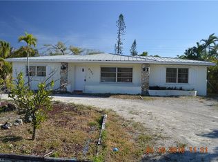 4560 Capri Dr, Naples, FL 34103