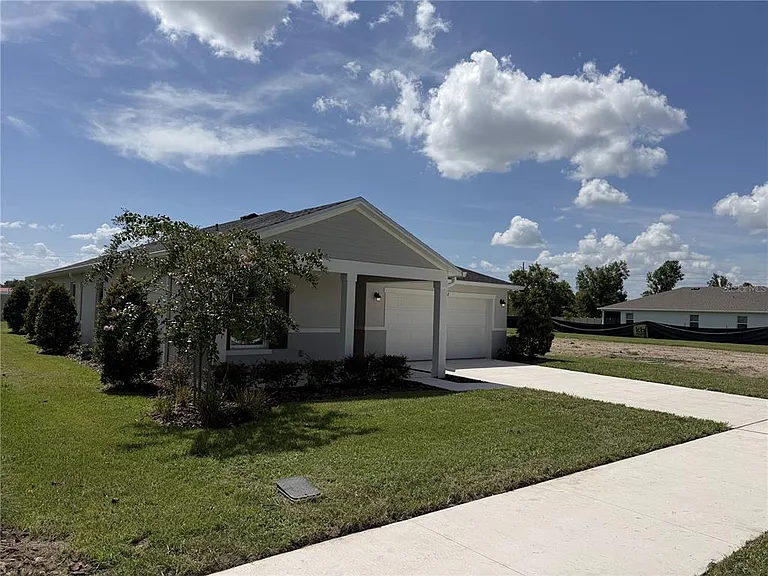 2602 Lola Ln — Photo 4