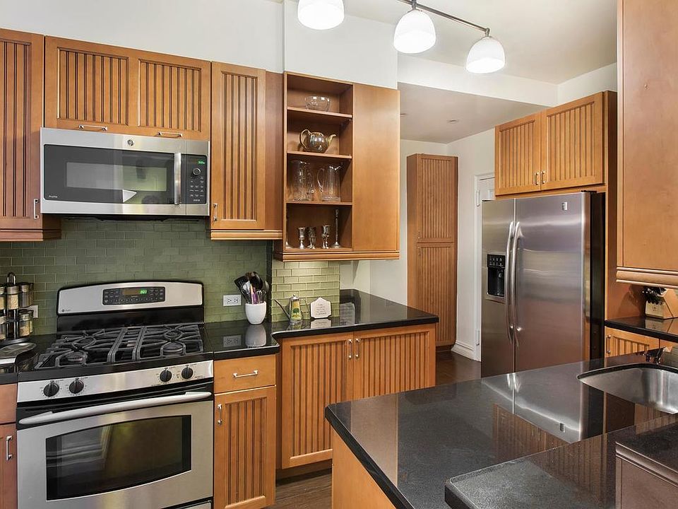 1st image of 670 W End Ave APT 1B