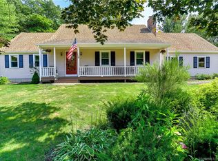 5 Midland Dr, Wallingford, CT 06492