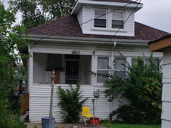 3rd image of 1532 N Lawler Ave