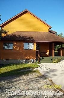 Front entrance
						:
						Looking at the front door.
