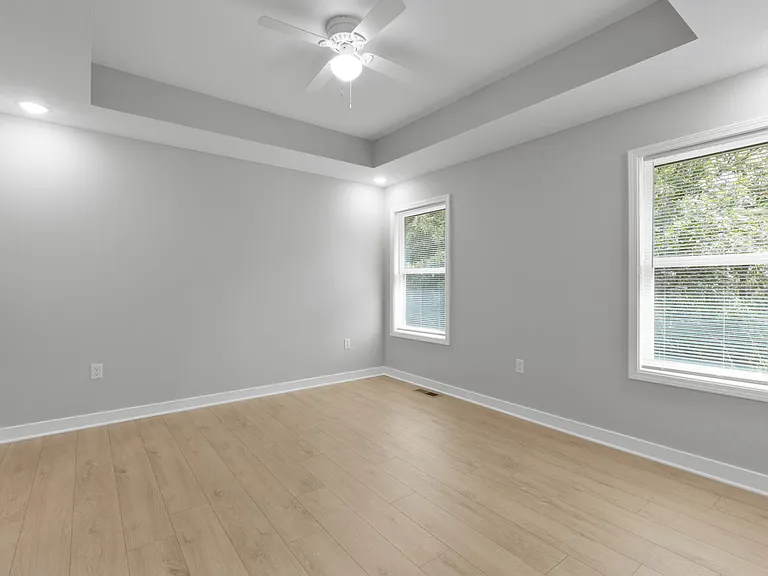 107 Allen Dr — Photo 16