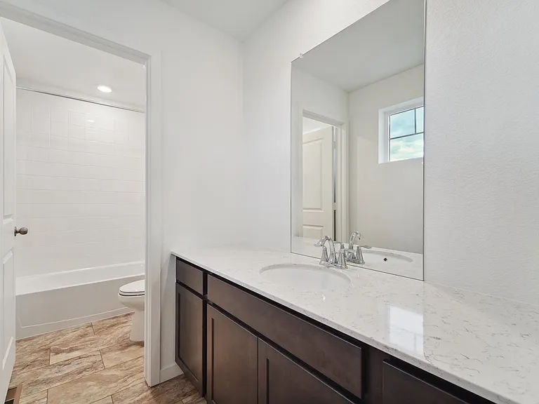 5556 Mare Ln — Photo 13