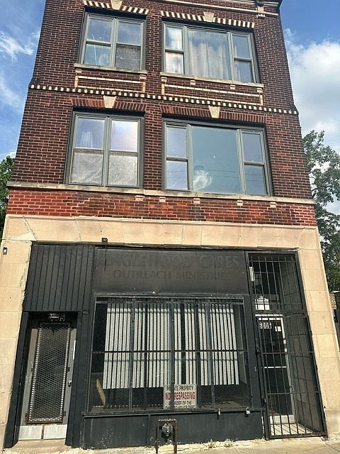 1st image of 6005 S Ashland Ave