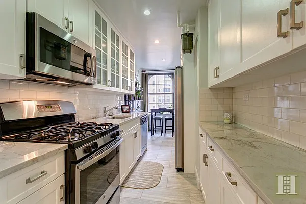 Rented by Halstead Real Estate | media 15