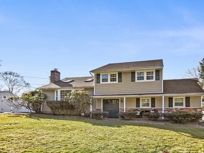 32 Massasoit Trl, Oakland, NJ, 07436