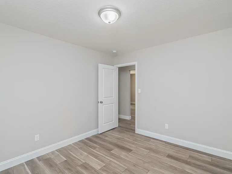 2533 Adair Ave — Photo 9