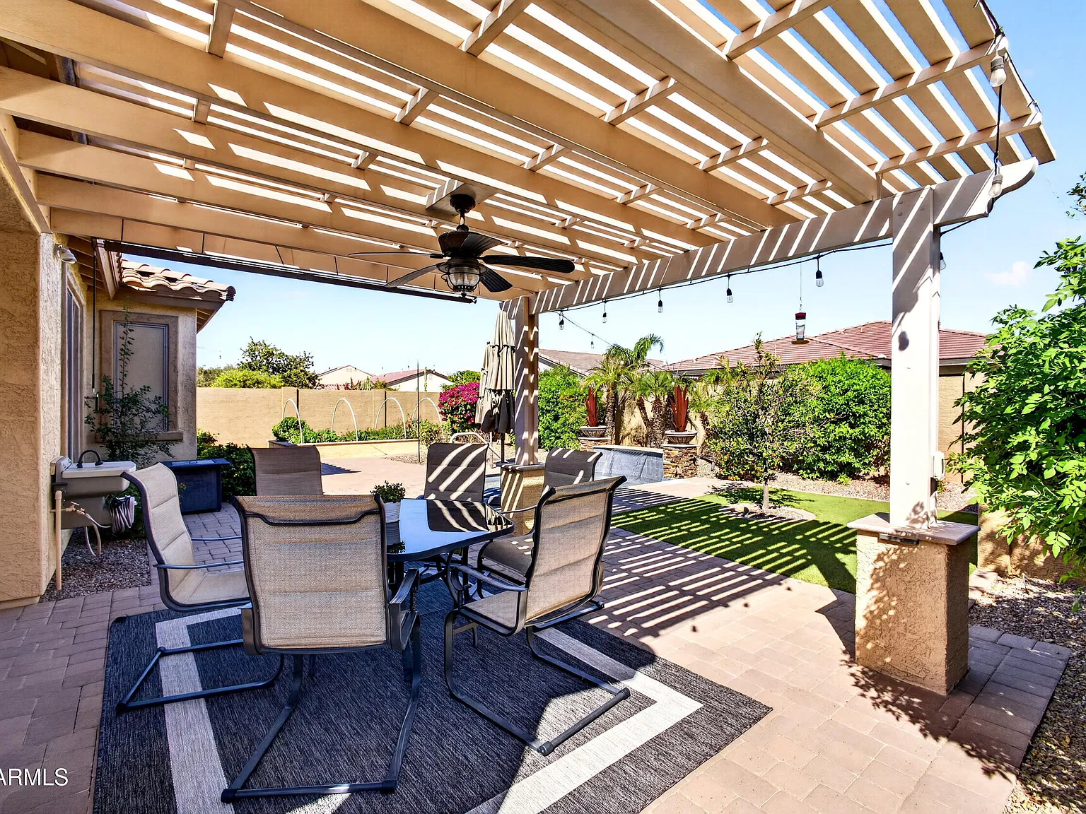 3 bed, 2.0 bath, 2285 sqft, $3,500 — Photo 3