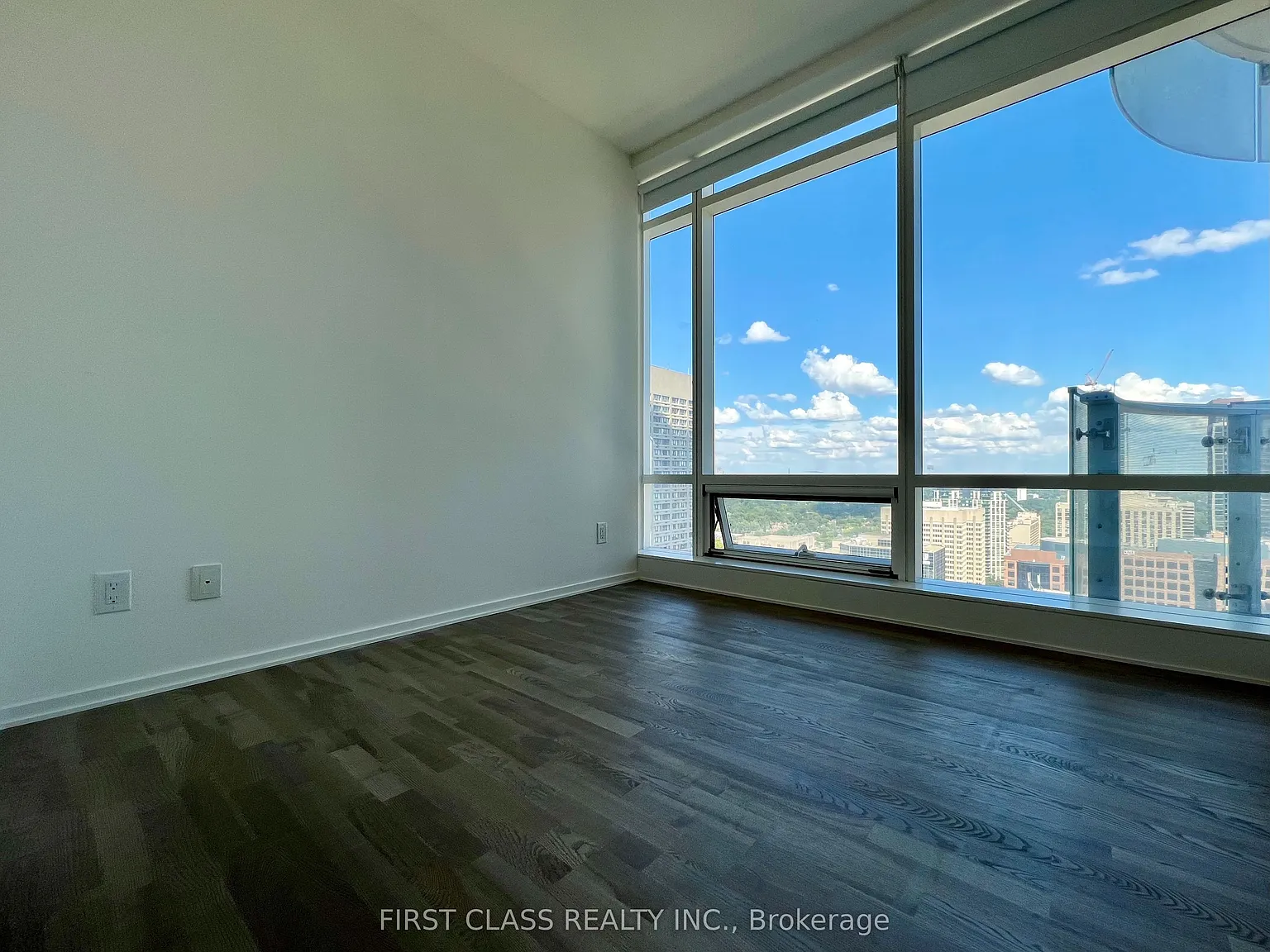 2 bed, $3,900 — Photo 2