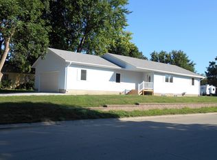 311 E Jefferson St, Elk Point, SD 57025